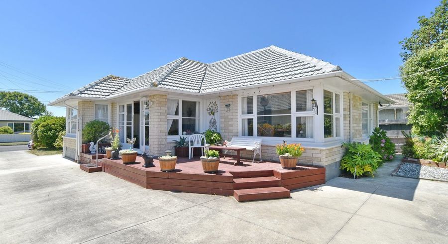  at 71 Vancouver Crescent, Wainoni, Christchurch City, Canterbury