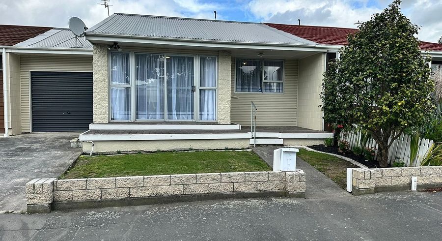  at 2/80 Charles Street, Waltham, Christchurch City, Canterbury