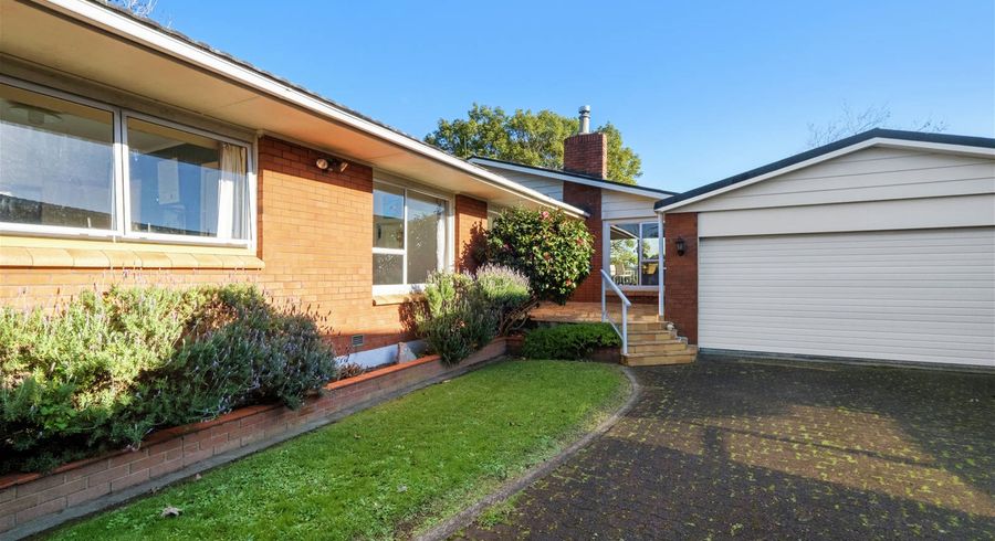  at 124 Tiraumea Drive, Pakuranga, Auckland