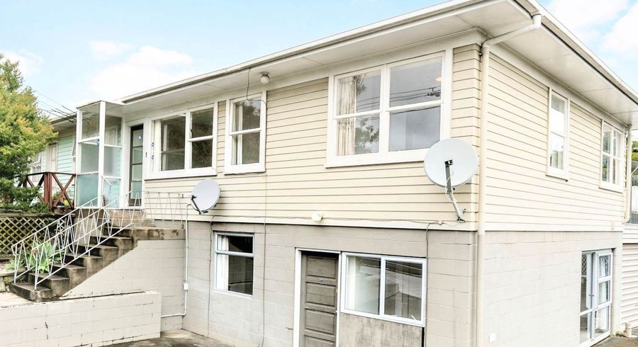  at 1b/9 College Road, Northcote, North Shore City, Auckland