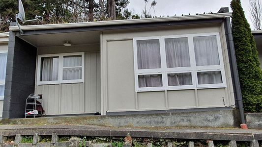  at 2/20 Deller Grove, Silverstream, Upper Hutt, Wellington