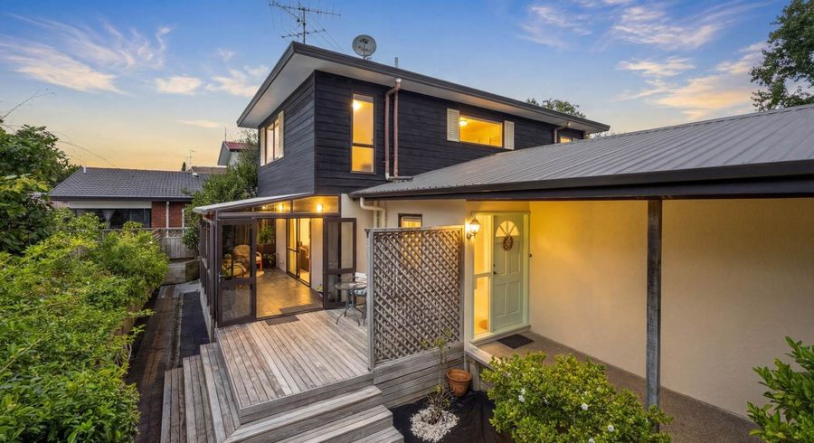  at 9 Eban Avenue, Hillcrest, North Shore City, Auckland