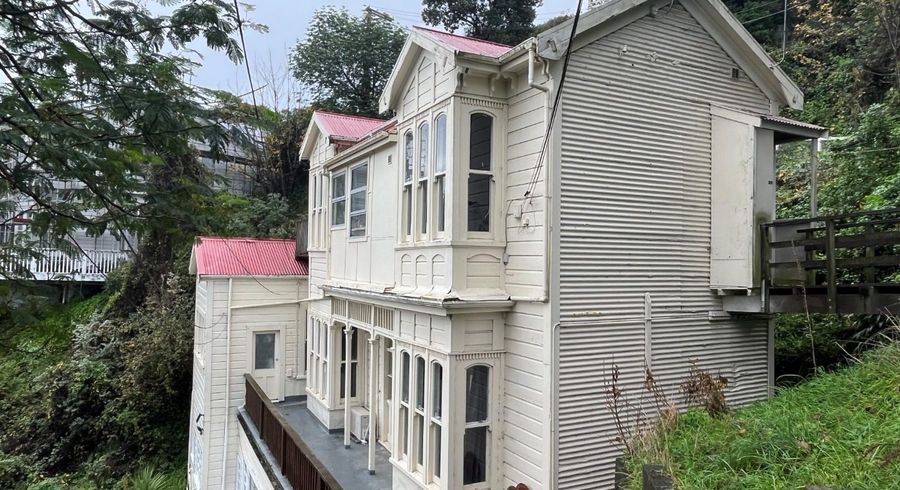  at 37 DEVON ST, ARO VALLEY, WELLINGTON