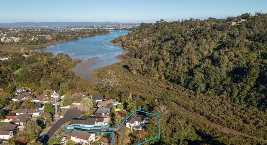  at 7 Hotspur Place, Bayview, North Shore City, Auckland