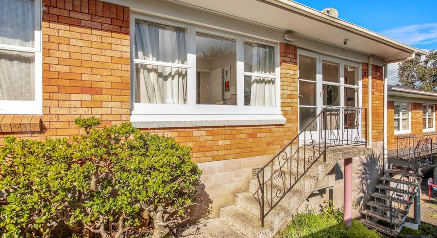  at 2/36 Wiremu Street, Balmoral, Auckland