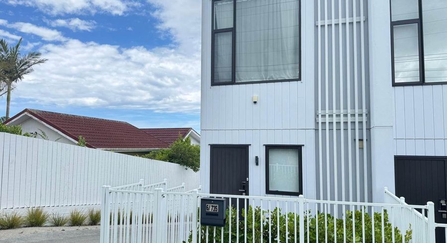  at 6/735 East Coast Road, Browns Bay, North Shore City, Auckland