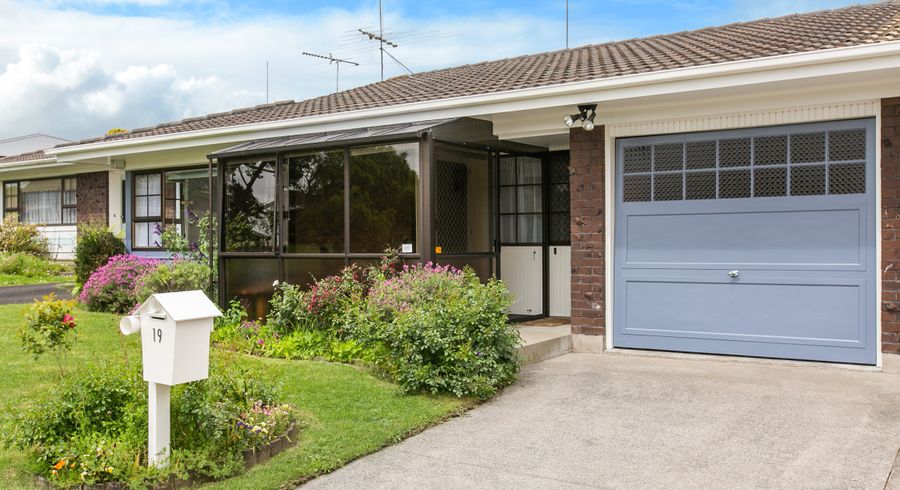  at 19 Brynbela Court, Papakura