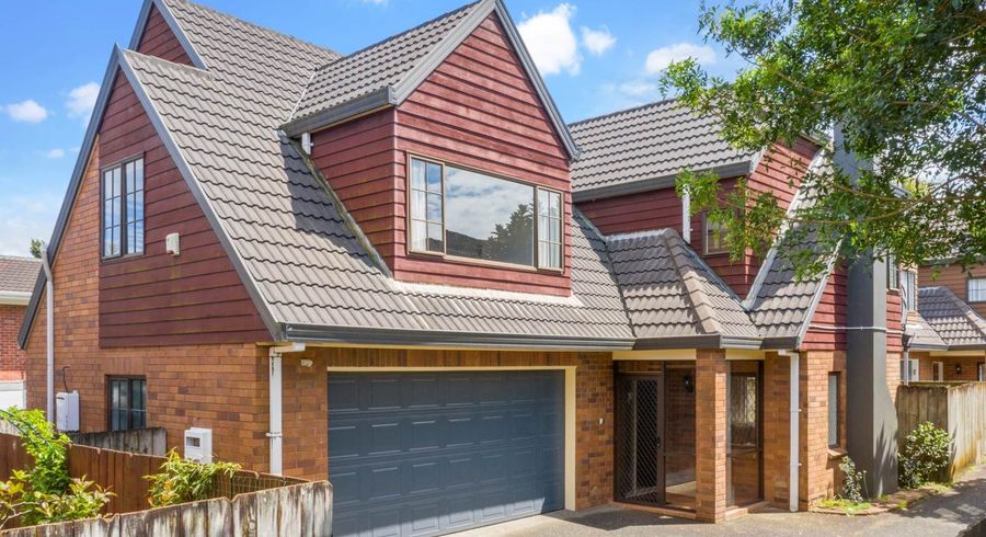  at 2/21 King Edward Avenue, Epsom, Auckland