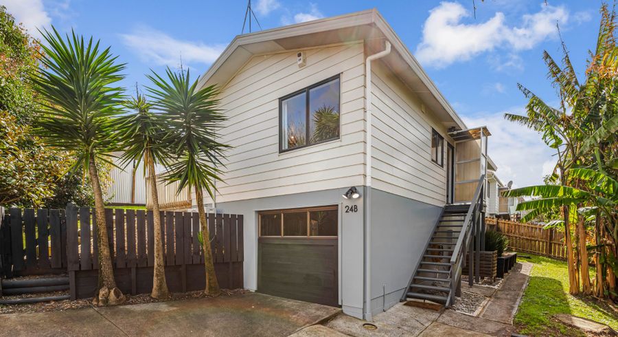  at 2/24 Chislehurst Street, Henderson, Waitakere City, Auckland