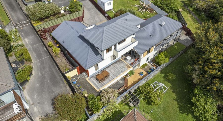  at 2/47 Glencoe Road, Browns Bay, Auckland