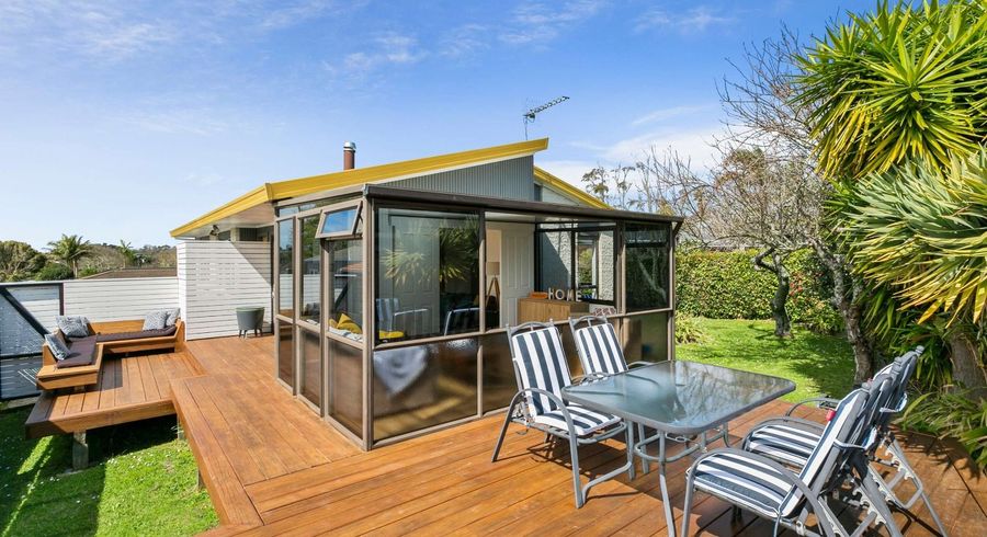  at 2/83 Bramley Drive, Farm Cove, Manukau City, Auckland