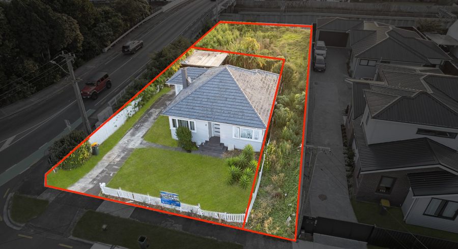  at 26A and 1/26 Cambridge Terrace, Papatoetoe, Manukau City, Auckland