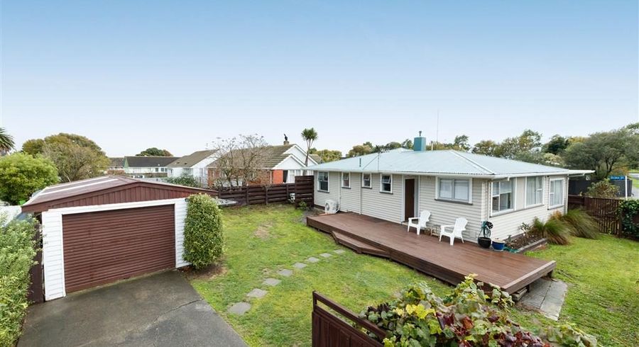  at 10 Cavendish Crescent, Awapuni, Palmerston North, Manawatu / Whanganui