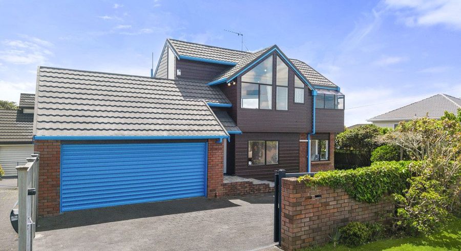  at 1/56 Aberdeen Road, Campbells Bay, North Shore City, Auckland