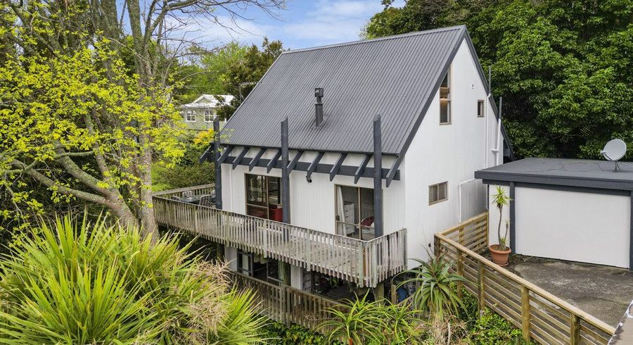  at 2/7 Springfield Street, Forrest Hill, North Shore City, Auckland