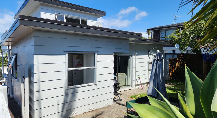  at 17a Deep Creek Rd, Waiake, North Shore City, Auckland