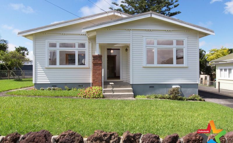  at 38 Miller Street, Point Chevalier, Auckland