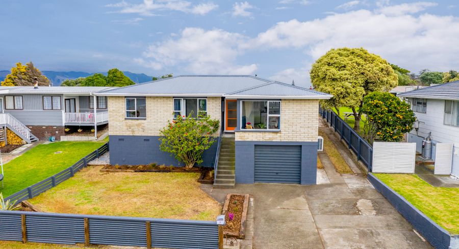  at 3 Robert Mckeen Street, Otaki Beach, Otaki