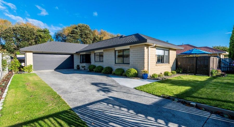  at 70 Weggery Drive, Waikanae Beach, Waikanae