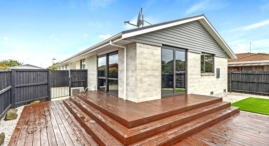  at 1/84 Queenspark Drive, Parklands, Christchurch City, Canterbury