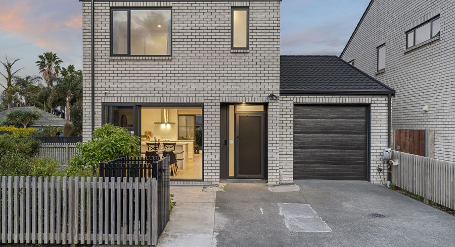  at 6 Sollum Road, Panmure, Auckland