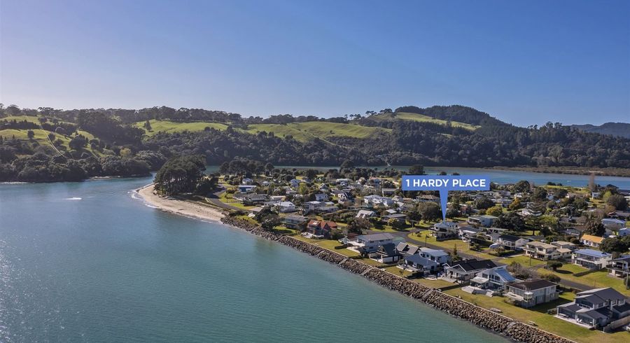  at 1 Hardy Place, Cooks Beach