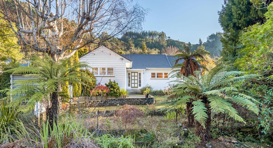  at 86 Pinehaven Road, Pinehaven, Upper Hutt