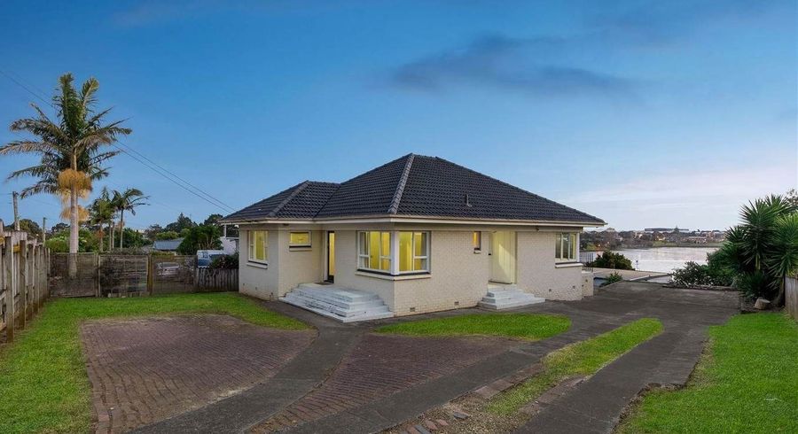  at 24 Church Crescent, Panmure, Auckland City, Auckland