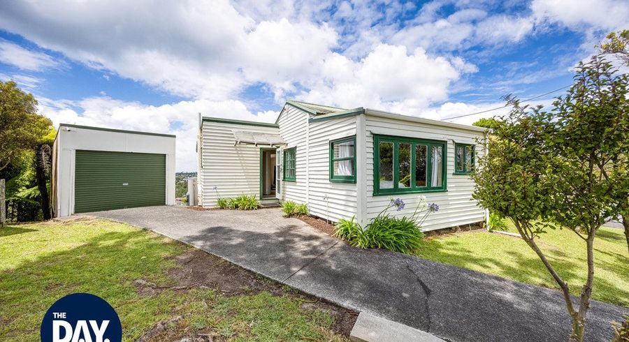  at 92 Knights Road, Rothesay Bay, North Shore City, Auckland