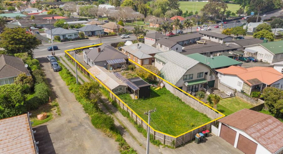 at 127 Mangere Road, Otahuhu, Auckland