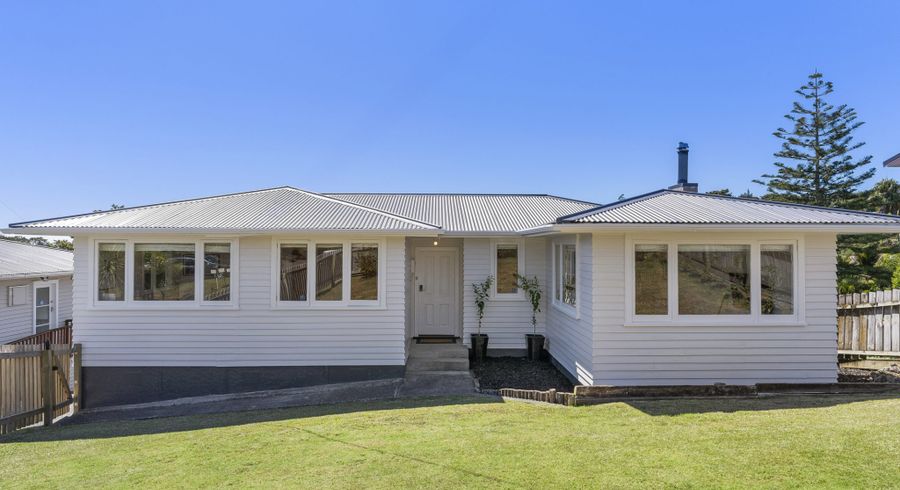  at 1/23 Stanley Road, Glenfield, Auckland