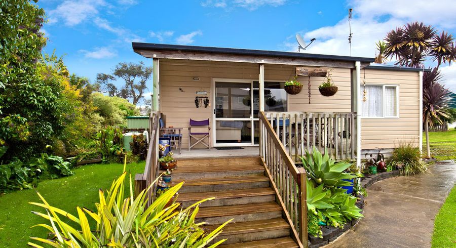  at 13A Becroft Drive, Forrest Hill, Auckland
