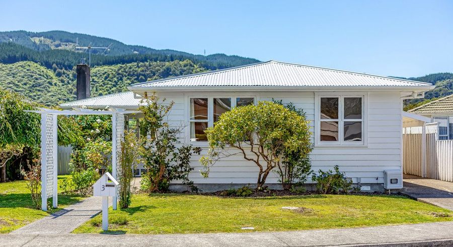  at 3 Tiwakawaka Grove, Heretaunga, Upper Hutt, Wellington