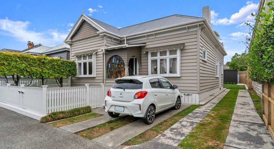  at 9 Essex Road, Mount Eden, Auckland City, Auckland