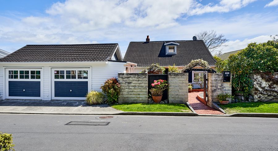  at 5 Tui Road, Days Bay, Lower Hutt