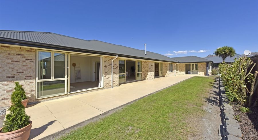  at 9 Mollymawk Place, Woolston, Christchurch