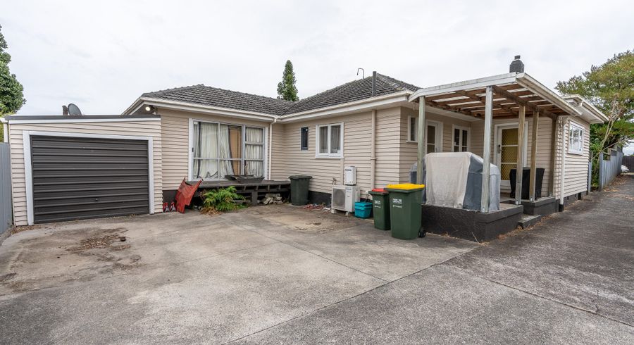  at 35 Lake Crescent, Hamilton Lake, Hamilton, Waikato
