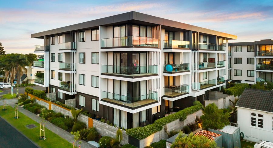  at 207/8A Lake Pupuke Drive, Takapuna, North Shore City, Auckland