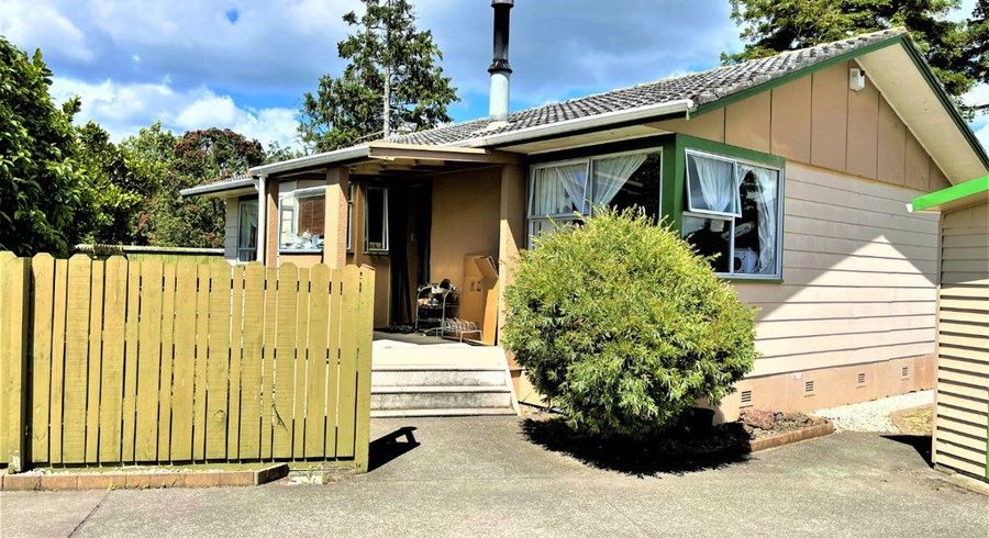  at 69 Chilcott Road, Henderson, Auckland