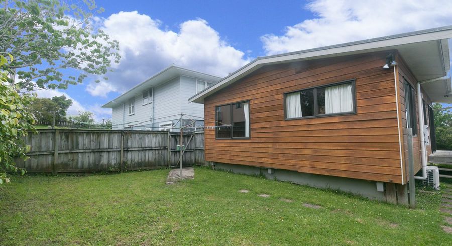  at 1 Worthington Place, West Harbour, Waitakere City, Auckland