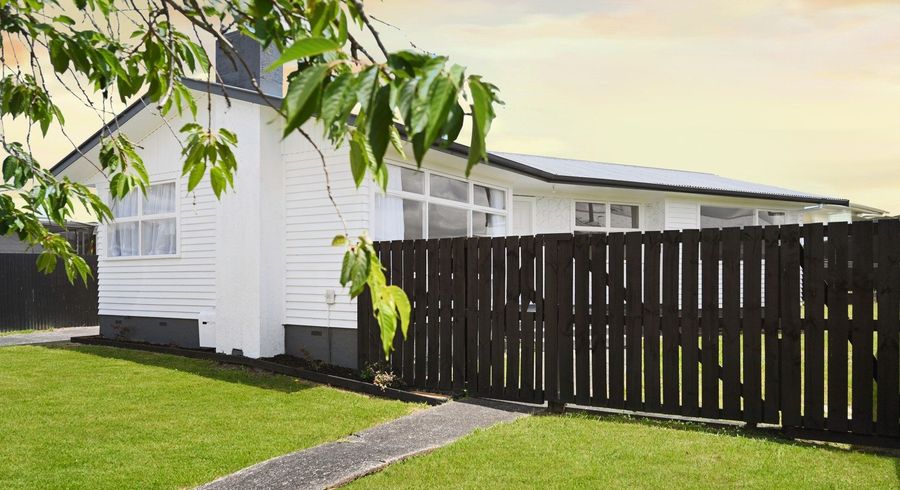  at 10 Pamela Place, Deanwell, Hamilton, Waikato