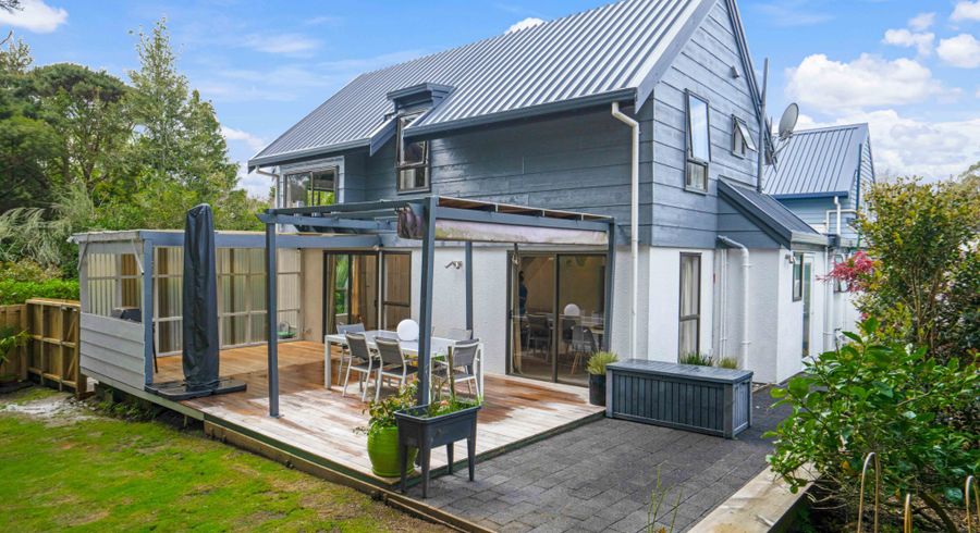  at 2/5 Eugen Place, Bayview, North Shore City, Auckland