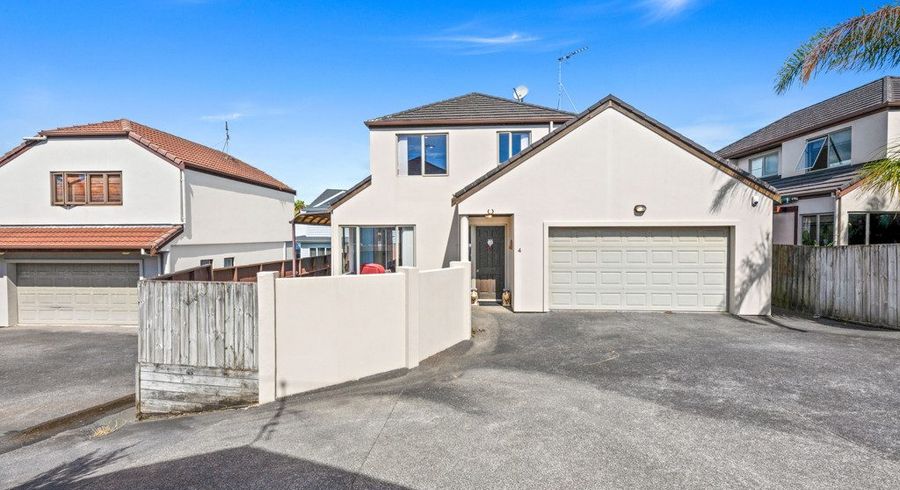  at 4/86 Ridge Road, Howick, Auckland