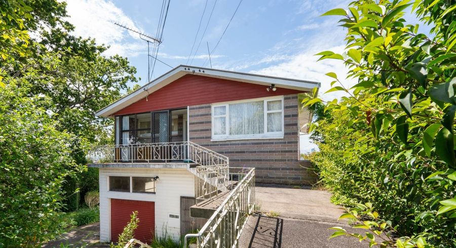  at 4 Lanark Street, Milford, North Shore City, Auckland