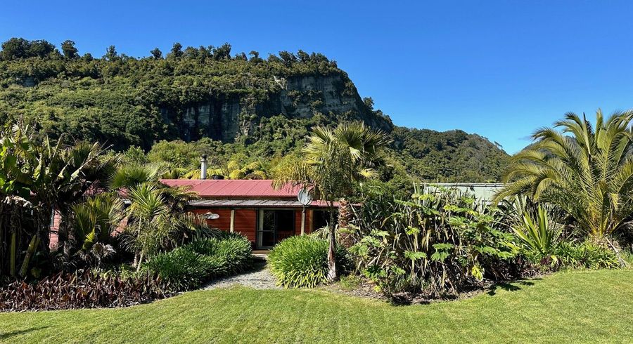  at 1/19 Glasseye Drive, Karamea, Buller, West Coast