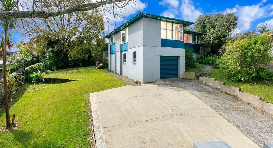  at 4 Phillip Parade, Forrest Hill, North Shore City, Auckland