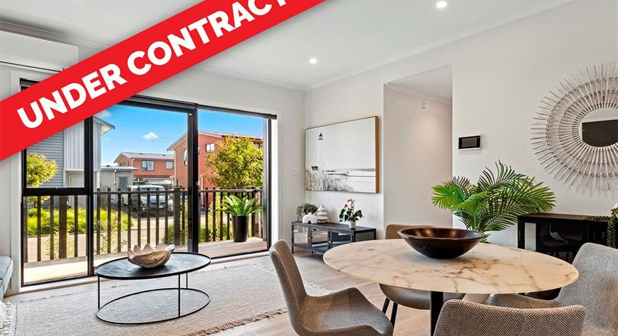  at 102/3 Tiakina Road - Apartment 11, Northcote, North Shore City, Auckland