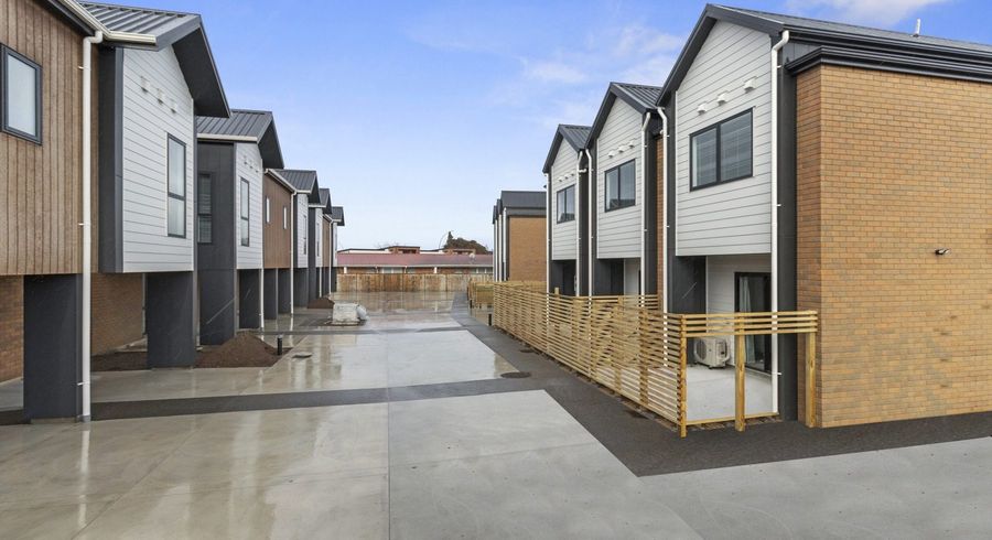  at 2/150 Te Rapa Road, Beerescourt, Hamilton