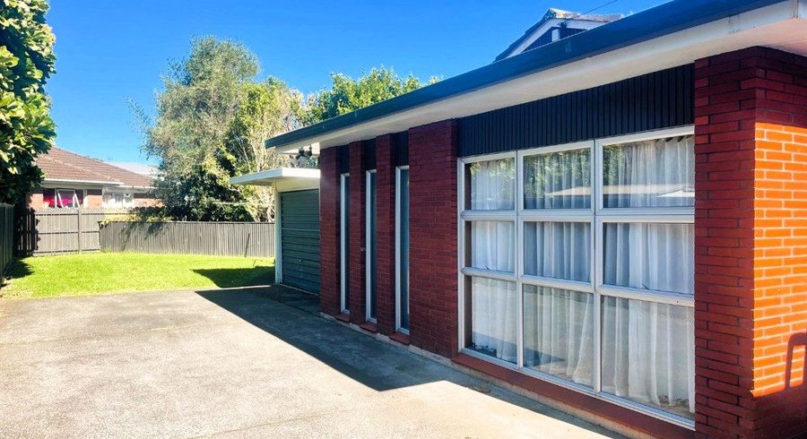  at 2/3 Fearon Avenue, Mount Roskill, Auckland City, Auckland