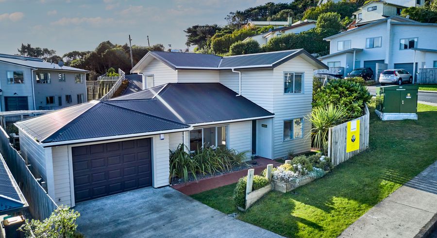  at 2 Cresswell Place, Johnsonville, Wellington
